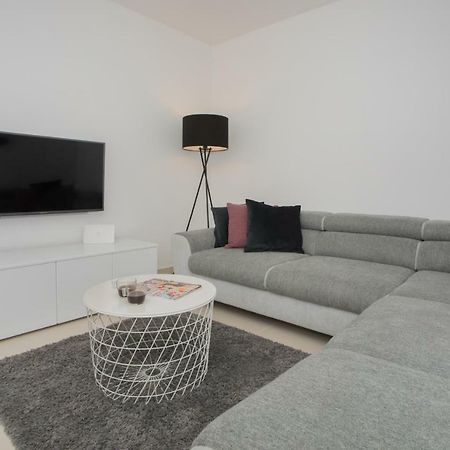 Apartment Luni Primošten Εξωτερικό φωτογραφία