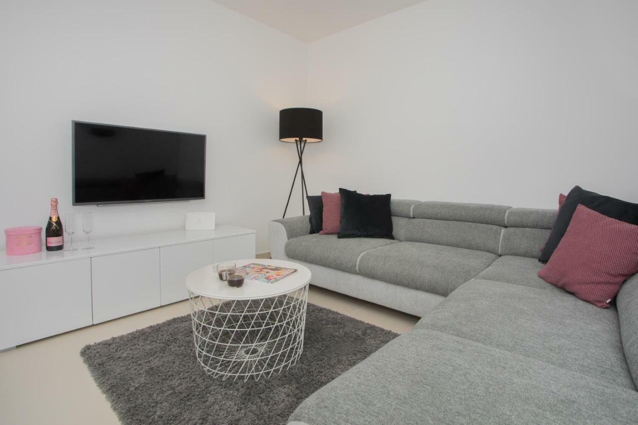 Apartment Luni Primošten Εξωτερικό φωτογραφία