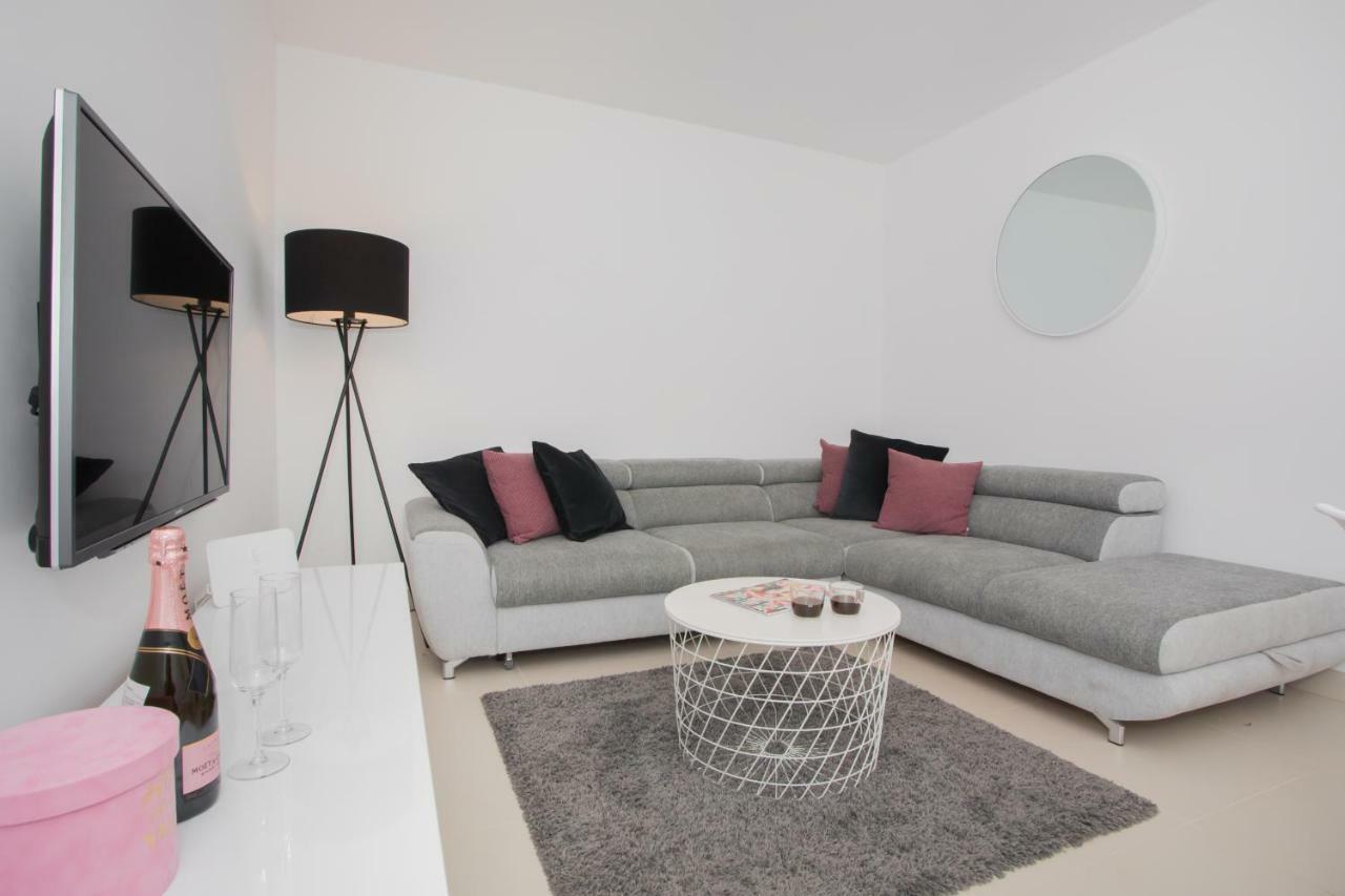 Apartment Luni Primošten Εξωτερικό φωτογραφία