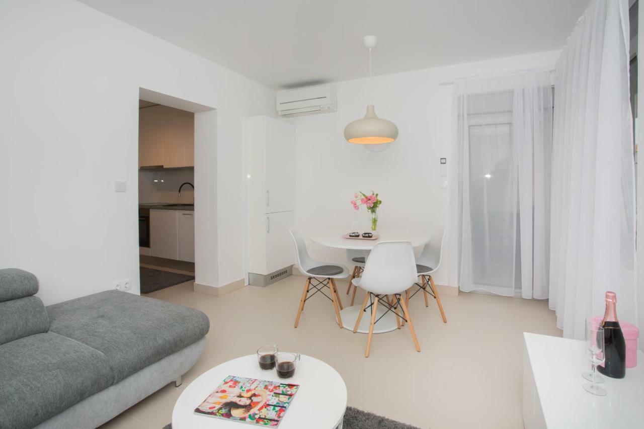Apartment Luni Primošten Εξωτερικό φωτογραφία