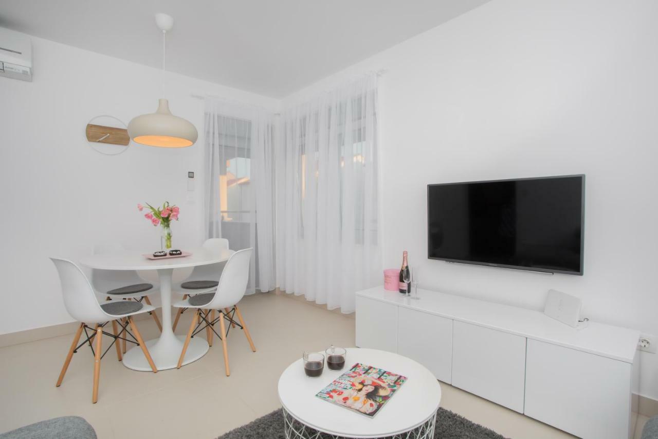 Apartment Luni Primošten Εξωτερικό φωτογραφία